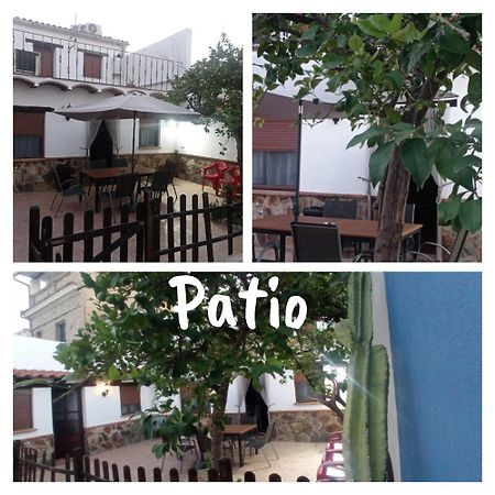 La Traviesa Casa Rural Aljucen ภายนอก รูปภาพ